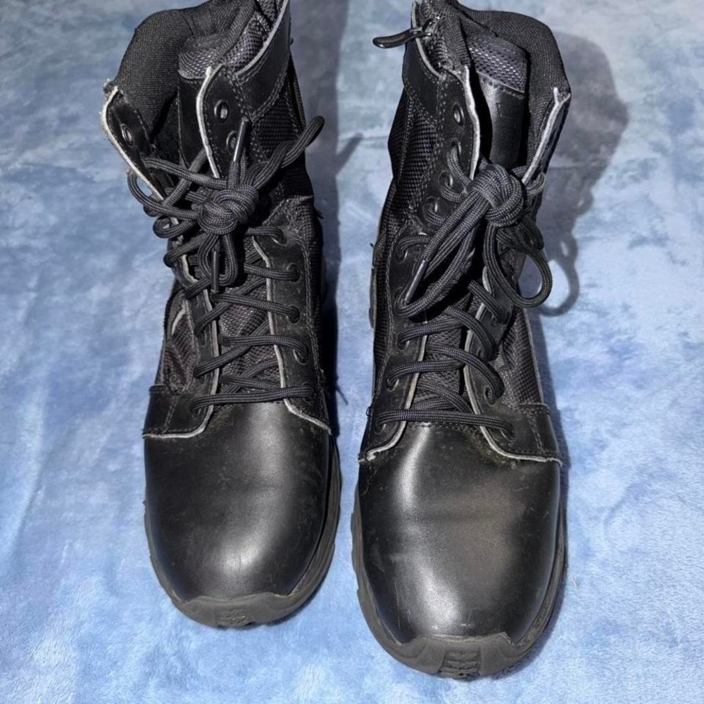 Bates black lace up boots‎ men Size US 9.5